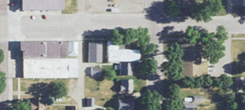140 Cedar E Ave