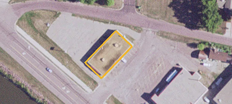 924 Hwy 71st N