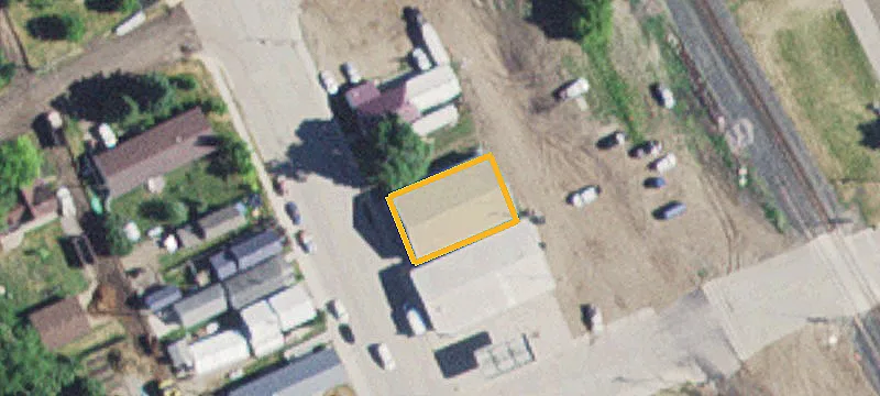 305 2nd St