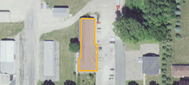 18 2nd NE St