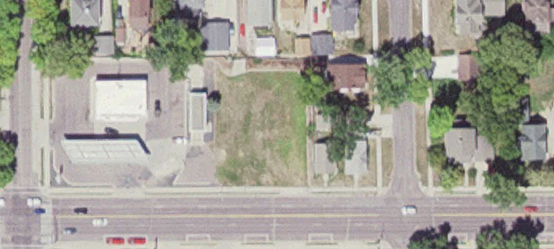 425 Blue Earth Ave