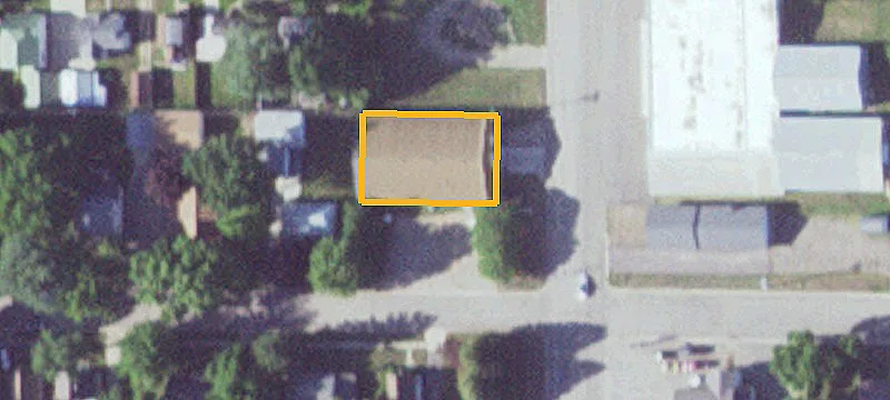 2122 Maple Ave