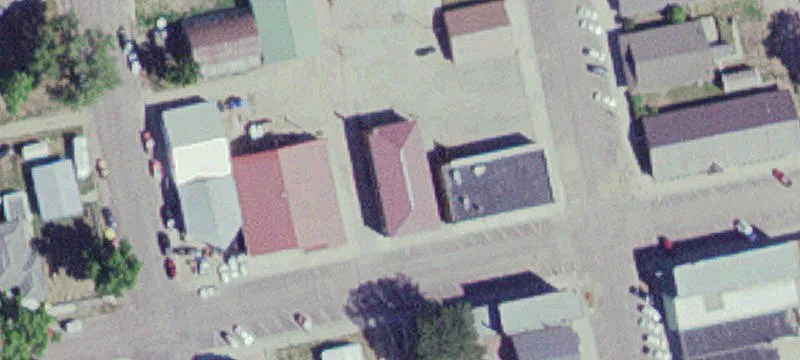 110 2nd W Ave