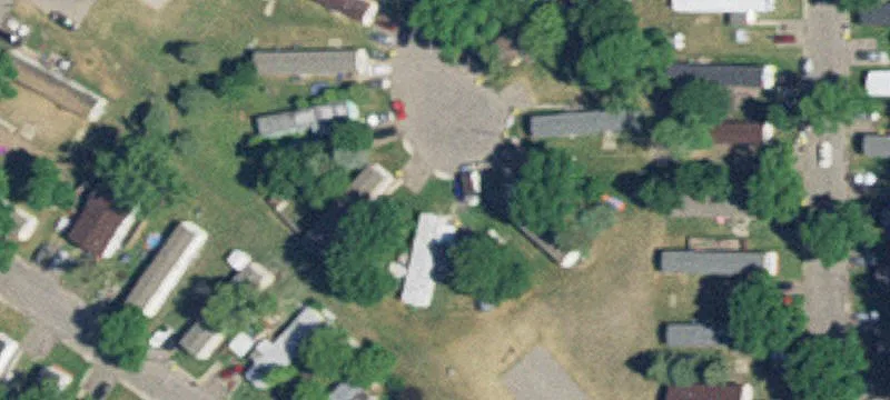 1400 Lakeland NE Dr