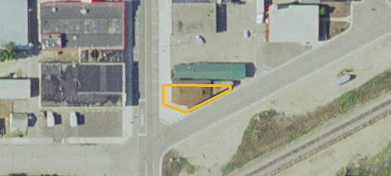 28 Main S Ave