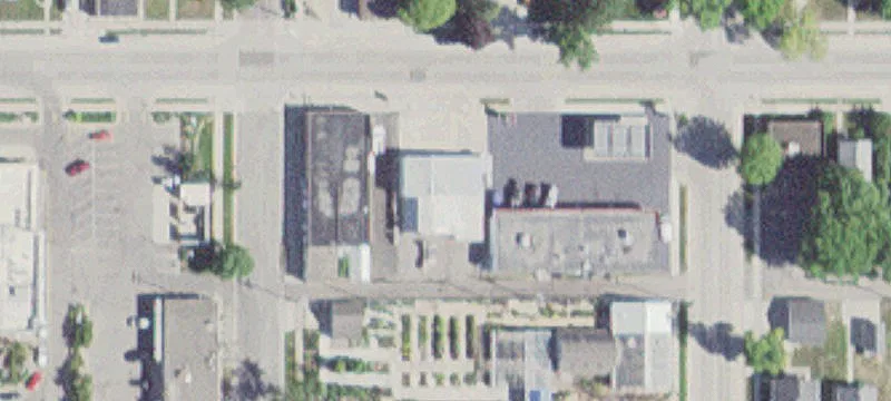 907 Oakland Ave