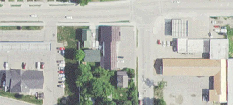405 Elm W Ave