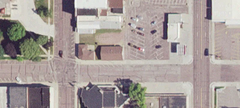 240 9th St