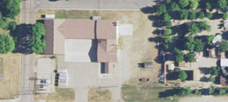 306 Pleasant E Ave