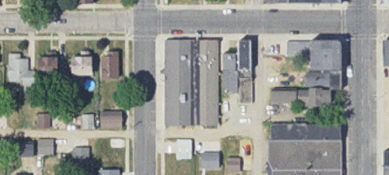 102 Elm SW Ave