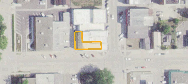 128 Main St