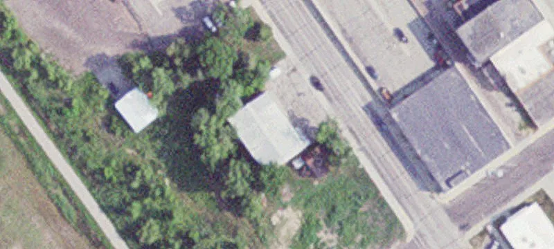 25 1st NW St