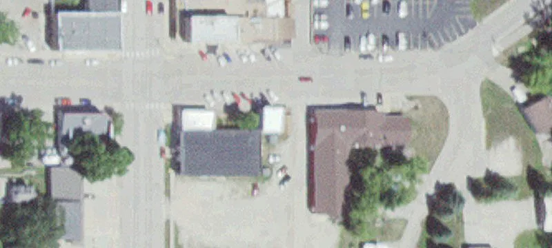 15 5th E St