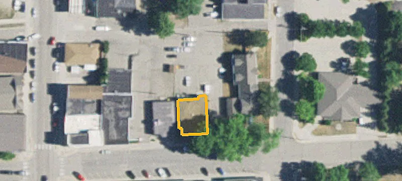 31 Central E Ave
