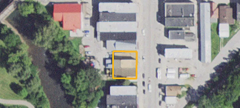 111 Pkwy N Ave