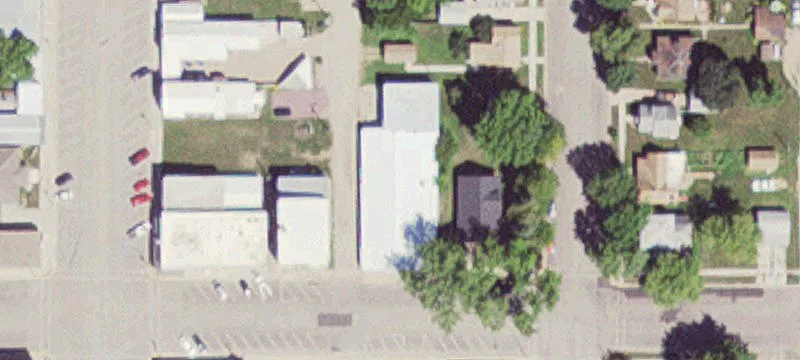 106 2nd NE St