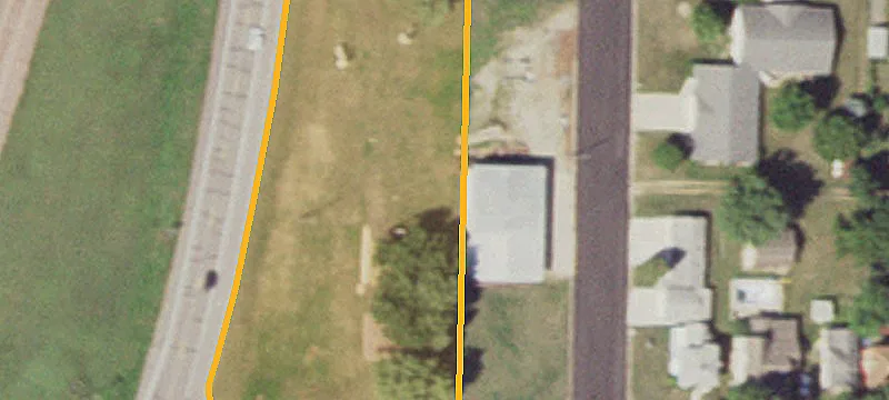 208 Burr N Ave