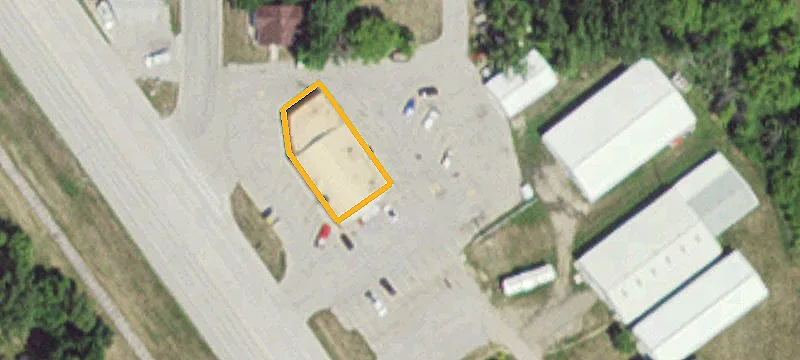 705 Robert St