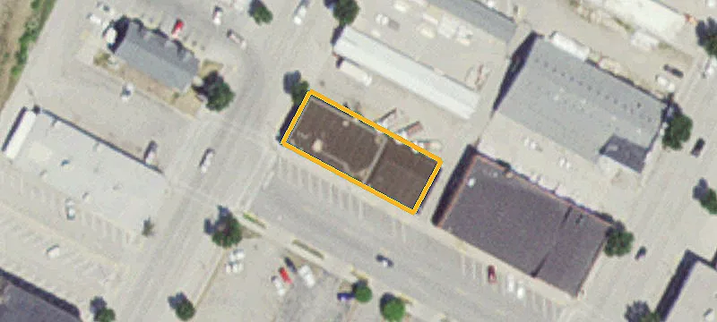 302 Main St