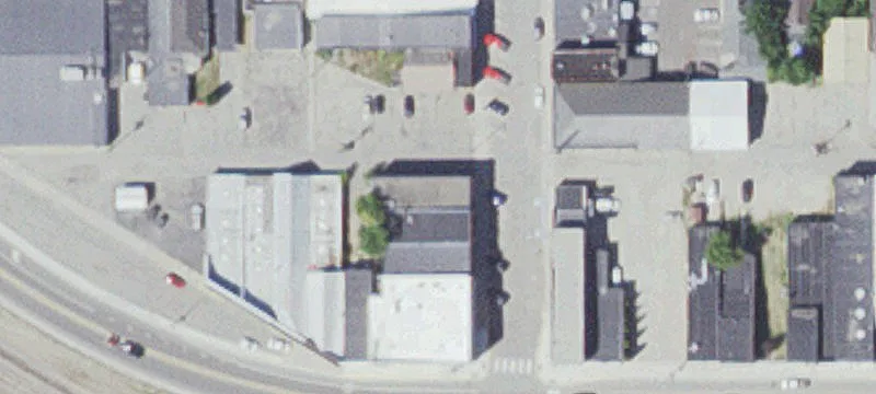 9 1st NE St