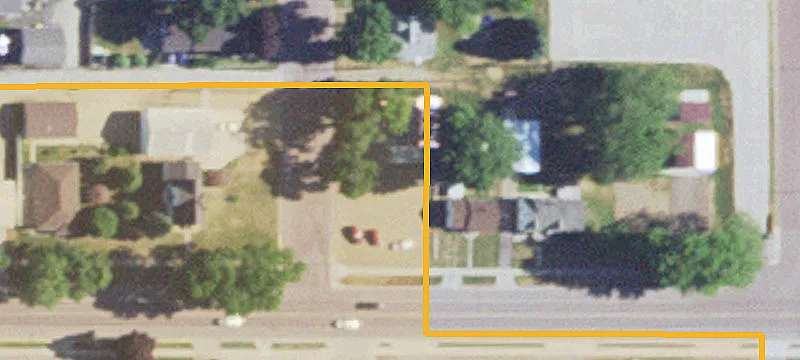 702 Main E St