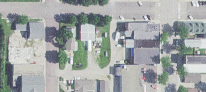 114 Division W St