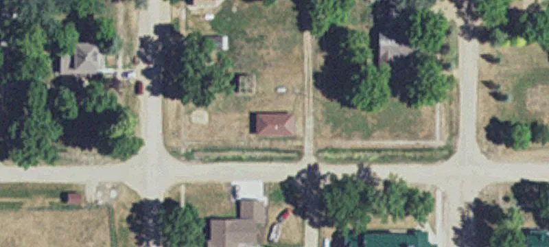 111 2nd E St