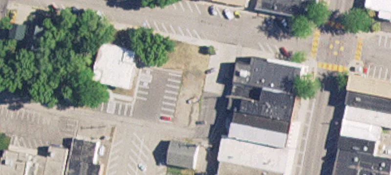 135 7th Ave