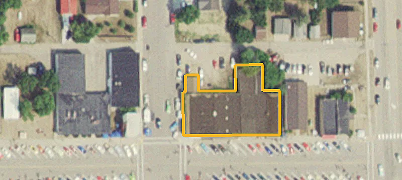 120 Main W Ave