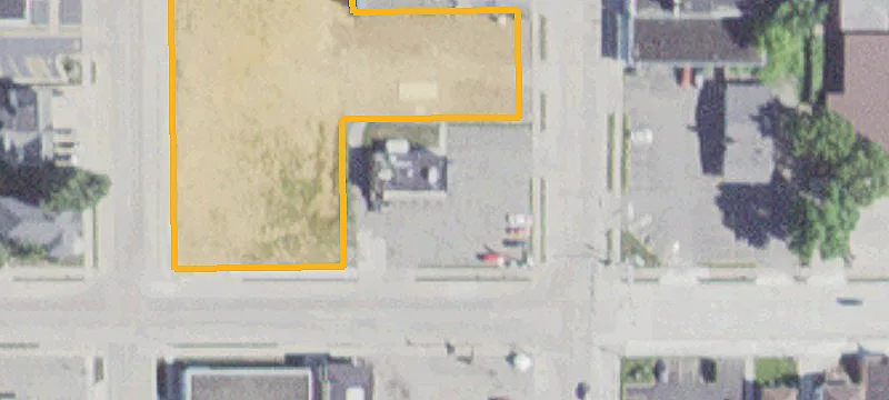 106 Main St