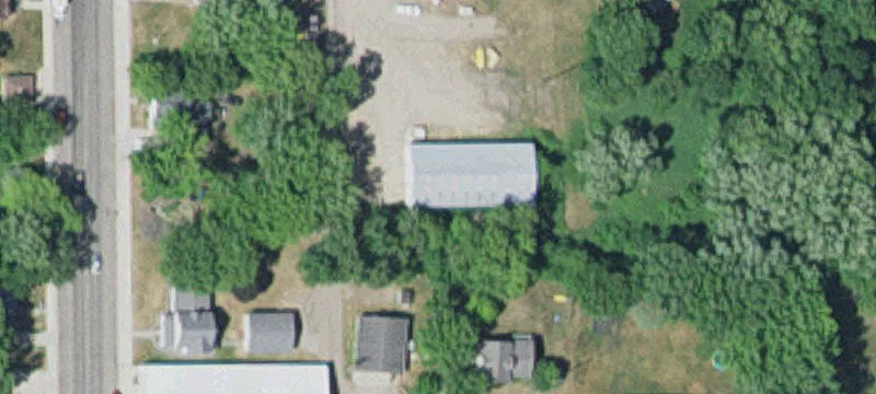 319 Cedar N Ave