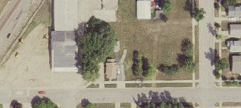 411 5th SE St