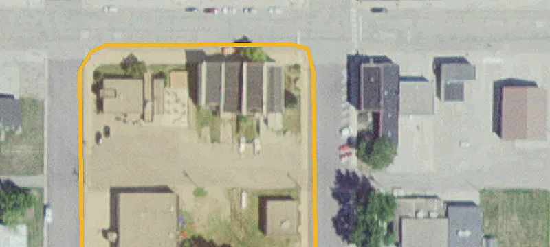 203 5th E Ave