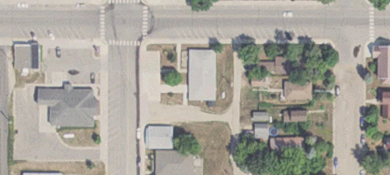 24 1st SE St