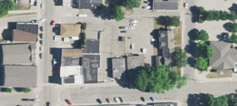 21 Central E Ave