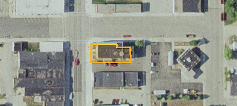 10 1st NE St