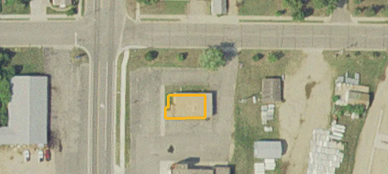 100 8th E St