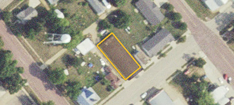 140 2nd W St
