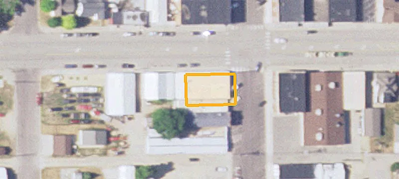 300 Pne St