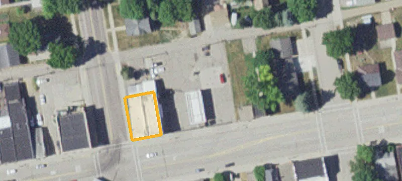 418 Main St
