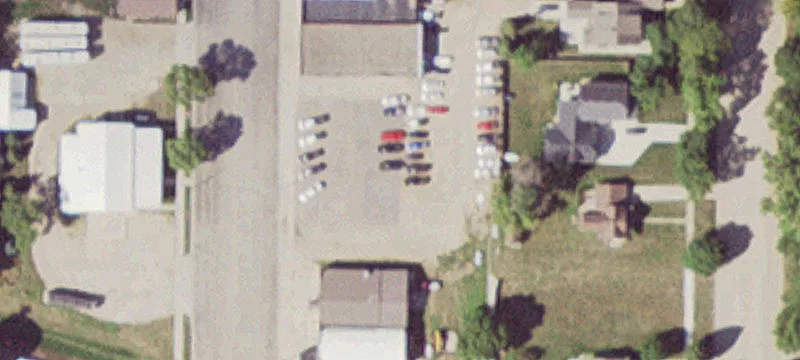 960 Main St