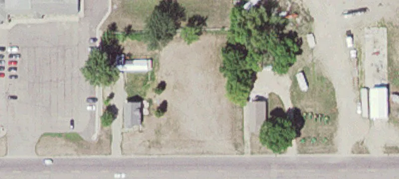 1028 Lk Ave