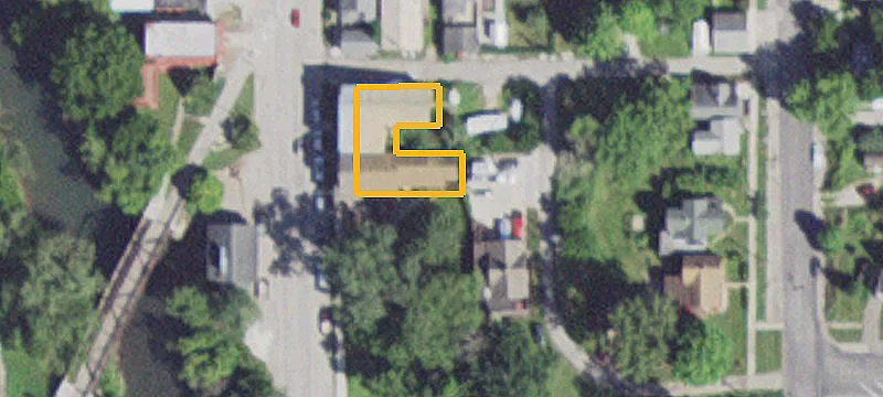 104 Pkwy S Ave
