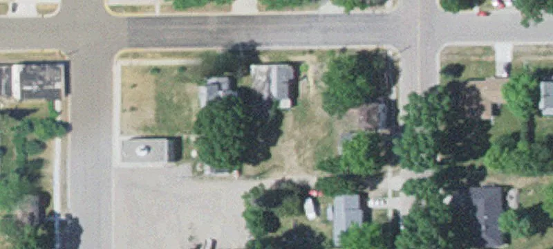 820 Powers St