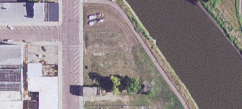 520 1st St
