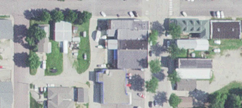 112 Broadway S Ave