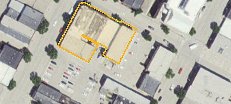 111 Robert St