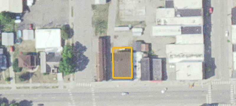 18 2nd NW St