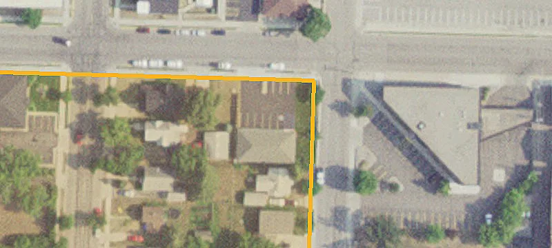 303 Holmes W St