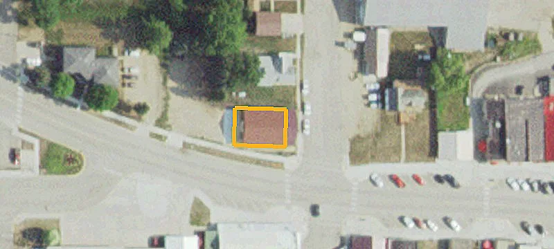 208 Larson Ave